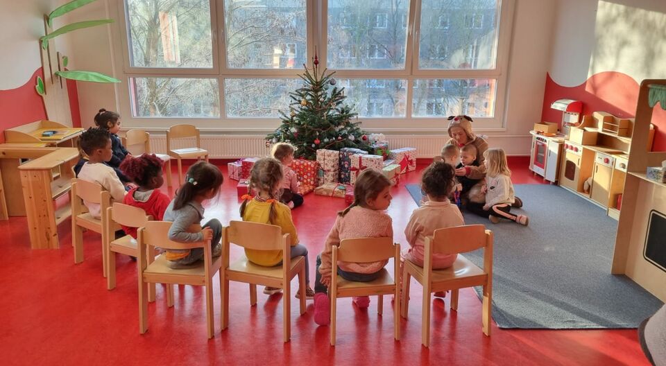 Geschenke-Aktion für AWO Kita Kinderland